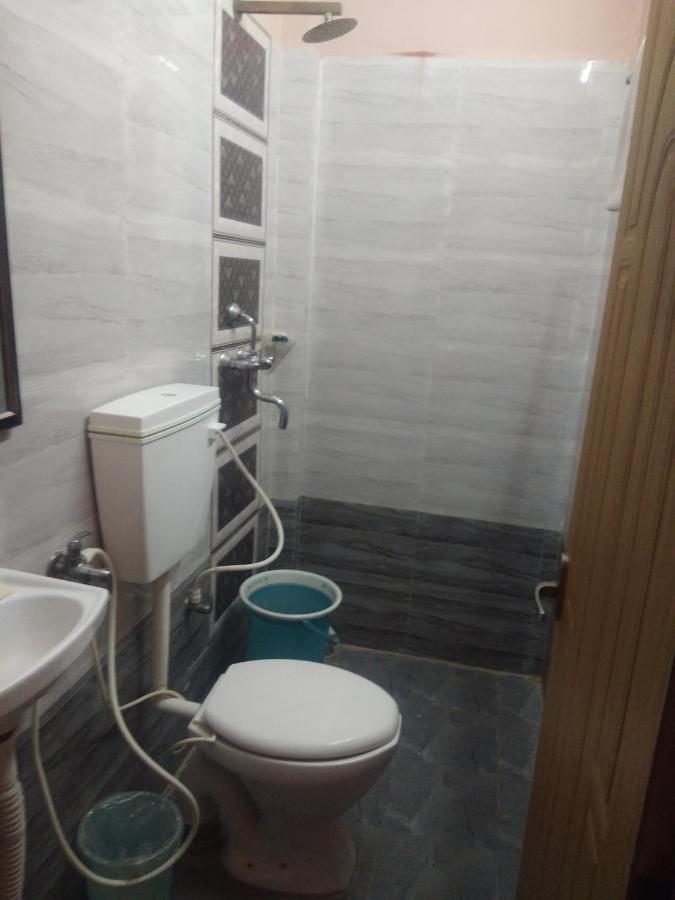 Ds Residency Varanasi-Prime Location-Parking Exterior foto