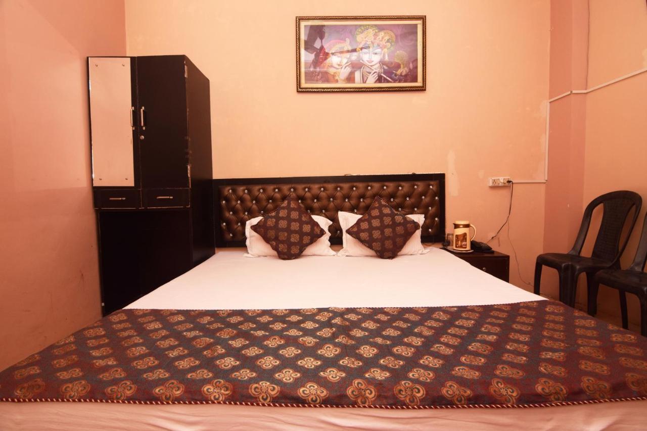 Ds Residency Varanasi-Prime Location-Parking Exterior foto