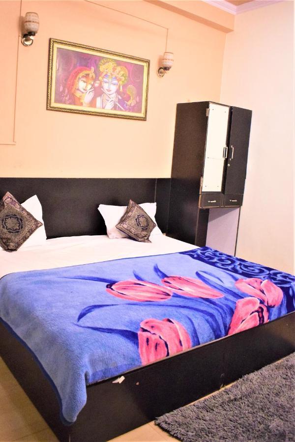 Ds Residency Varanasi-Prime Location-Parking Exterior foto