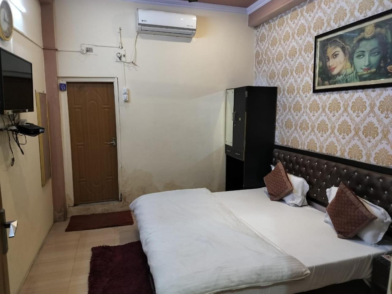 Ds Residency Varanasi-Prime Location-Parking Exterior foto