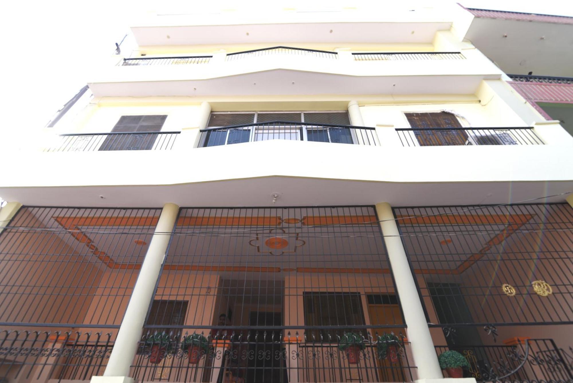 Ds Residency Varanasi-Prime Location-Parking Exterior foto